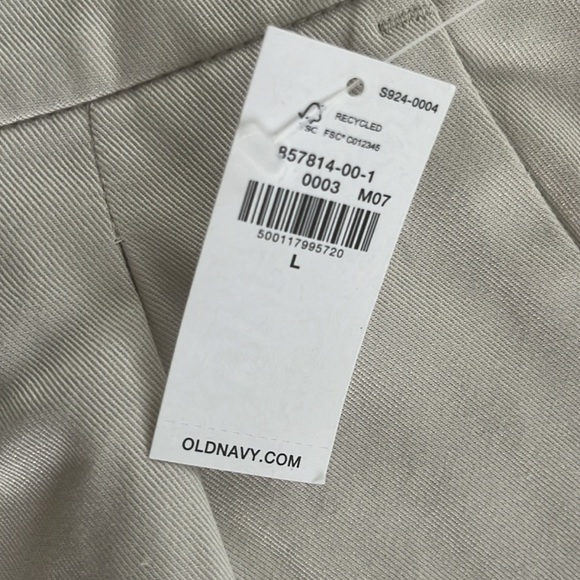 Old Navy Women’s Silver Gray Extra High-Waisted Taylor Trouser Shorts- Large NWT - Picture 8 of 9